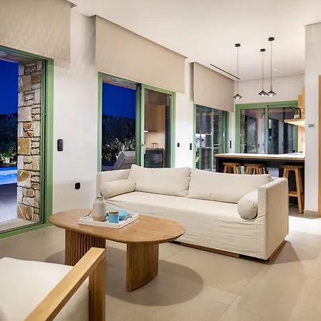 Villa Nomas With Private Pool