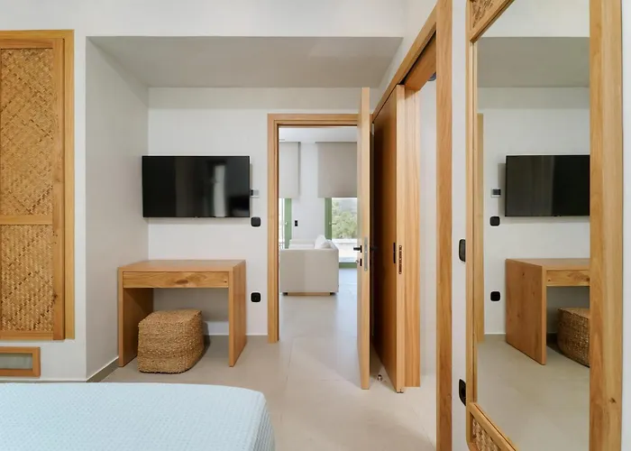 Villa Nomas With Private Pool