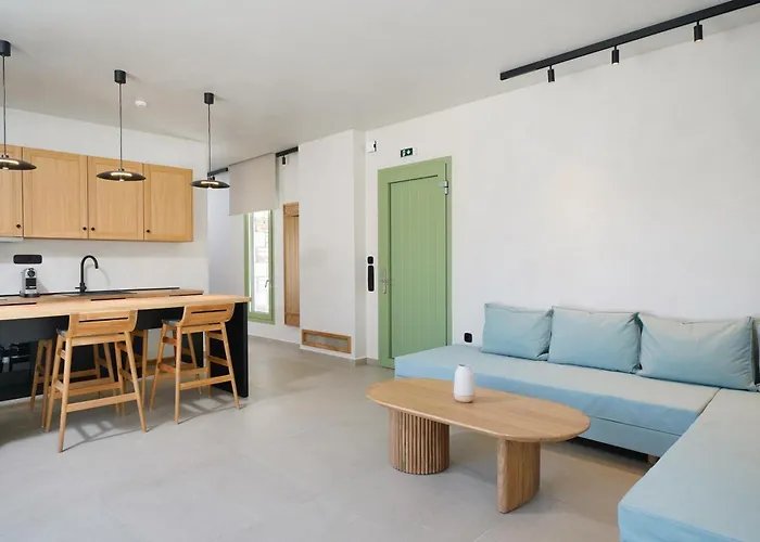 Villa Nomas With Private Pool