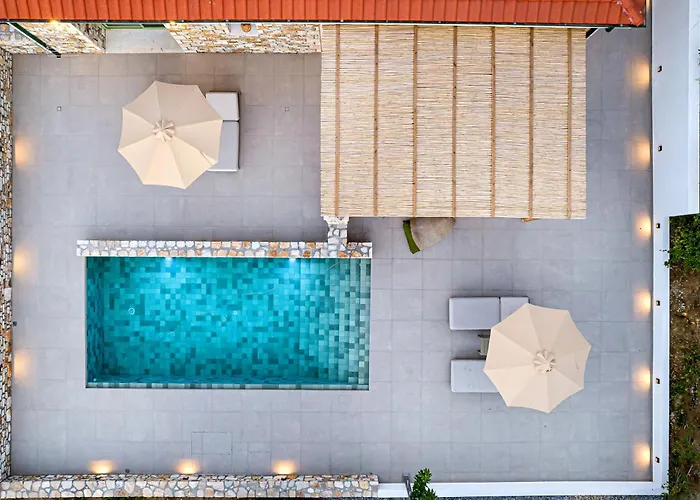 Villa Nomas With Private Pool